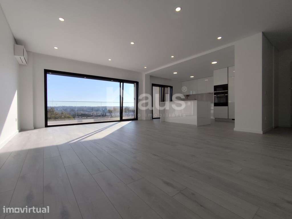 T3+1 Duplex com parqueamento e terraços - Grande imagem: 4/27