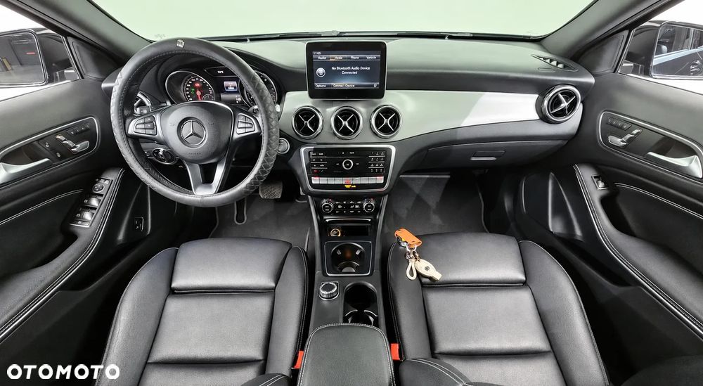 Mercedes-Benz GLA 250 7G-DCT - 7