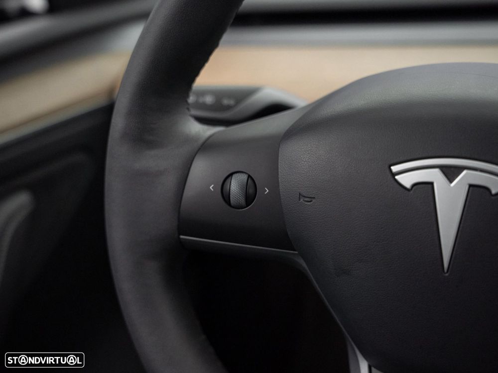 Tesla Model Y Long Range Tração Integral - 20