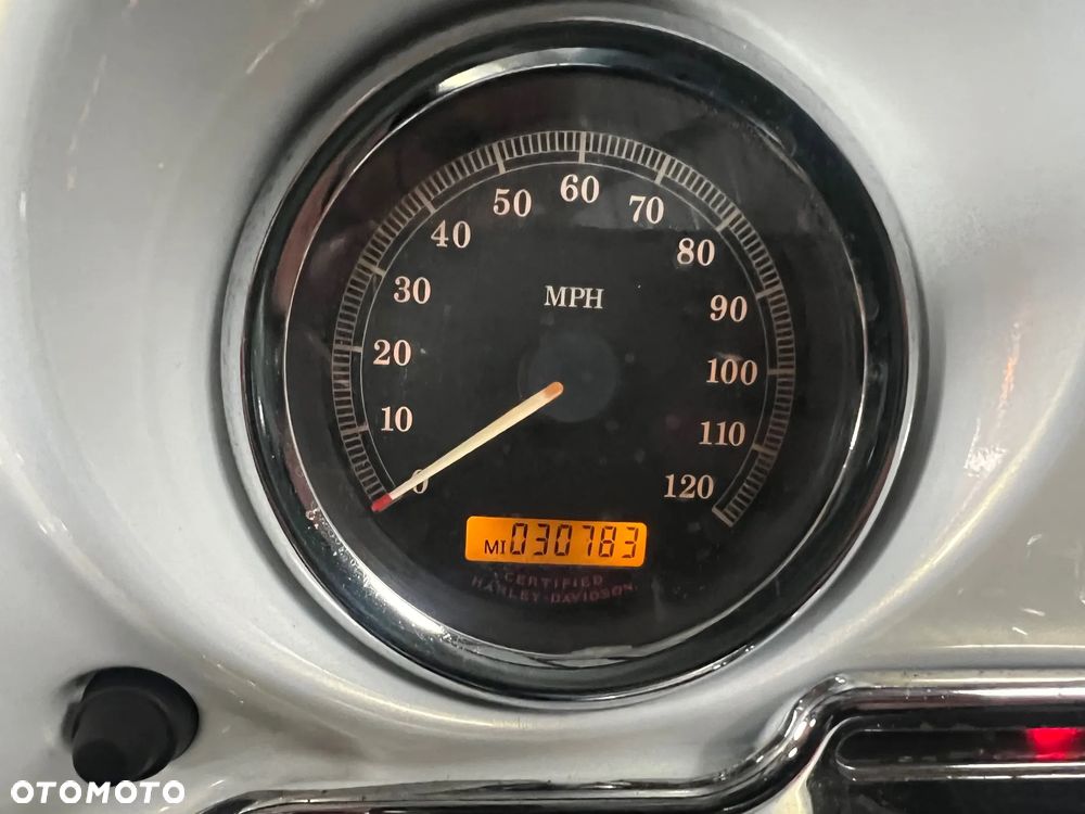 Harley-Davidson Street Glide Trike - 18