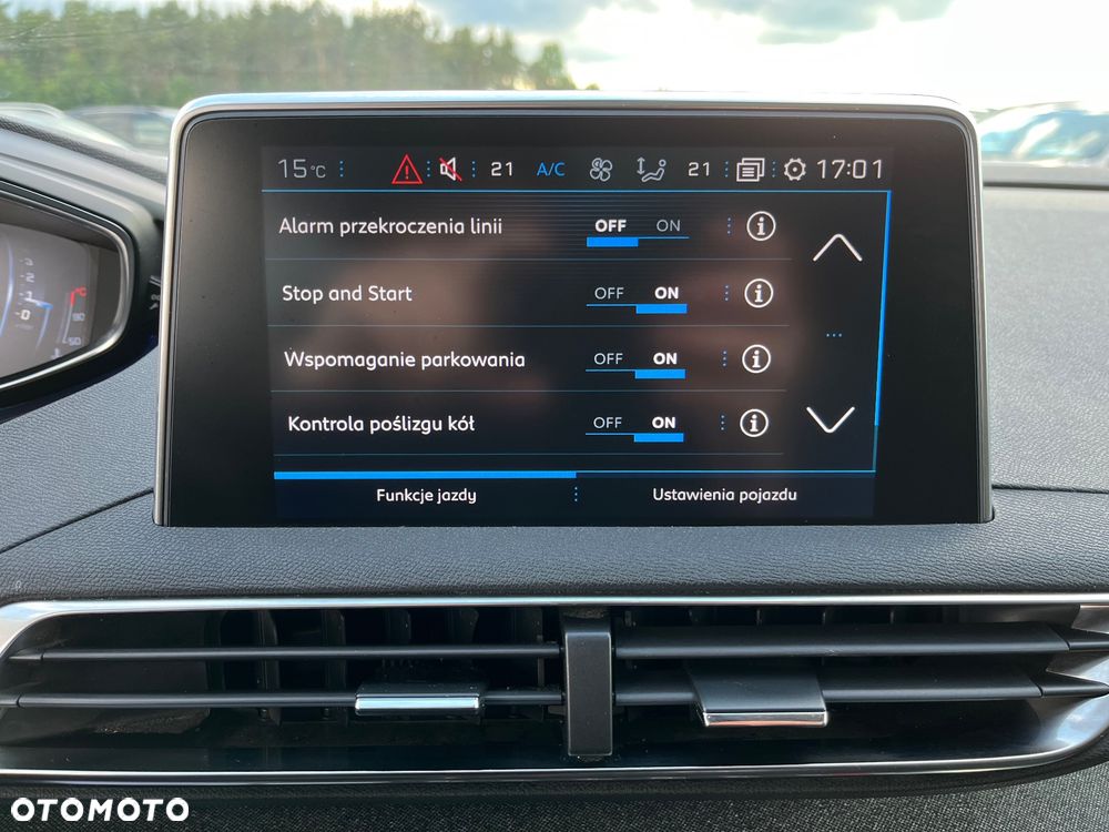 Peugeot 5008 1.2 PureTech Allure S&S - 17