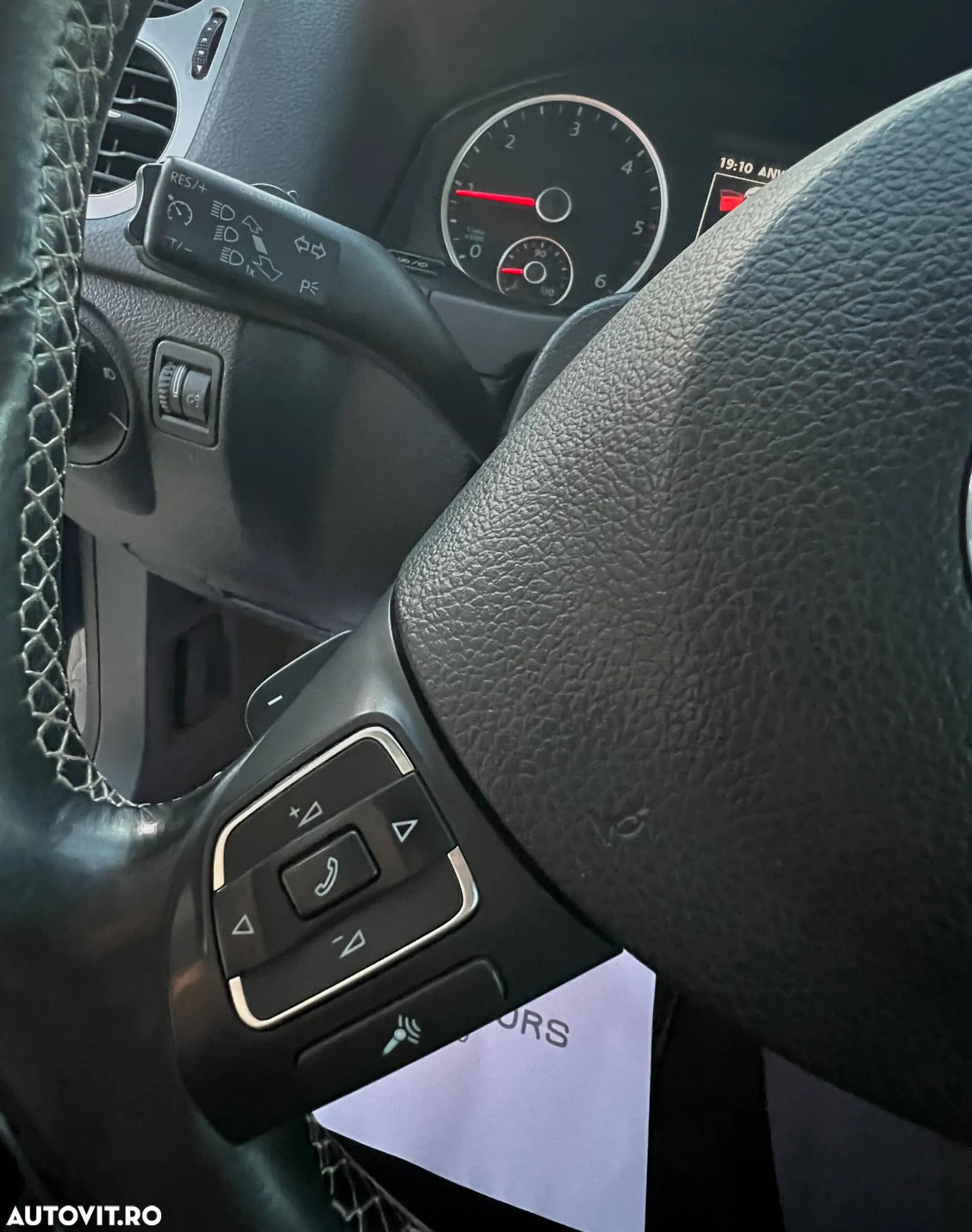 Volkswagen Tiguan 2.0 TDI DPF 4Motion BlueMotion Technology DSG Cup Sport & Style - 9