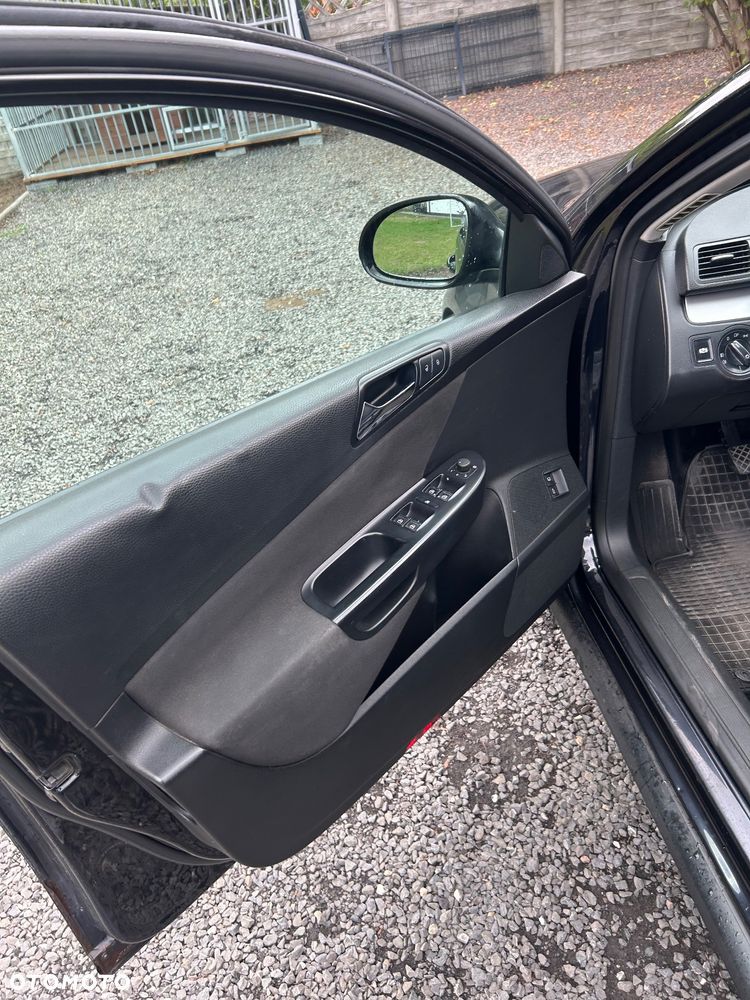 Volkswagen Passat 2.0 TDI Comfortline - 11