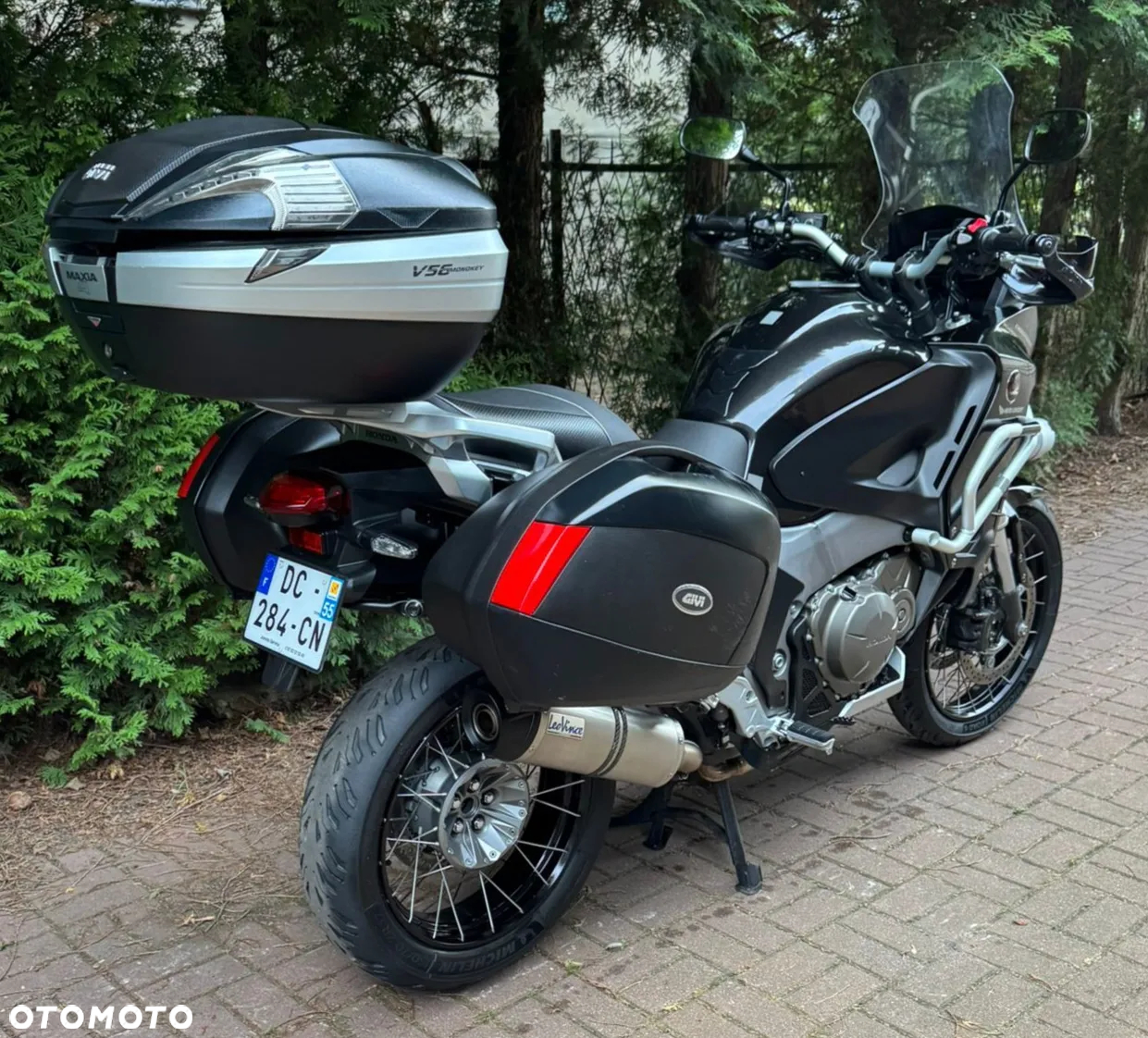 Honda VFR - 3
