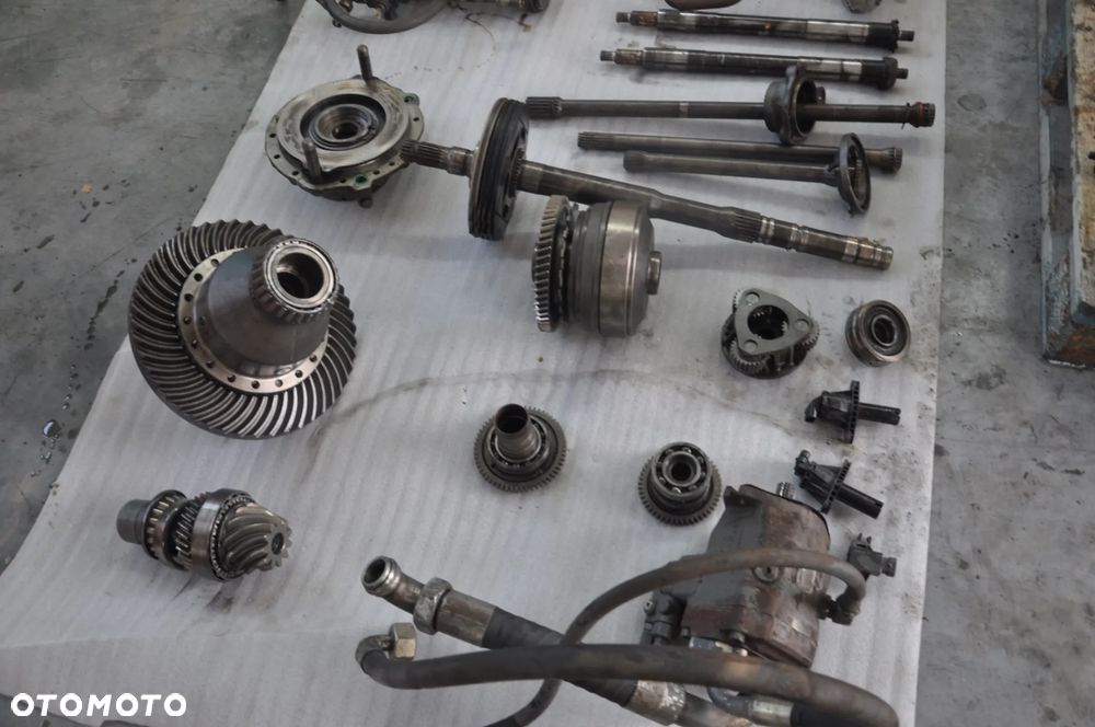 Wom koło talerzowe pompa rozdzielacz Massey Ferguson 7480 - 7
