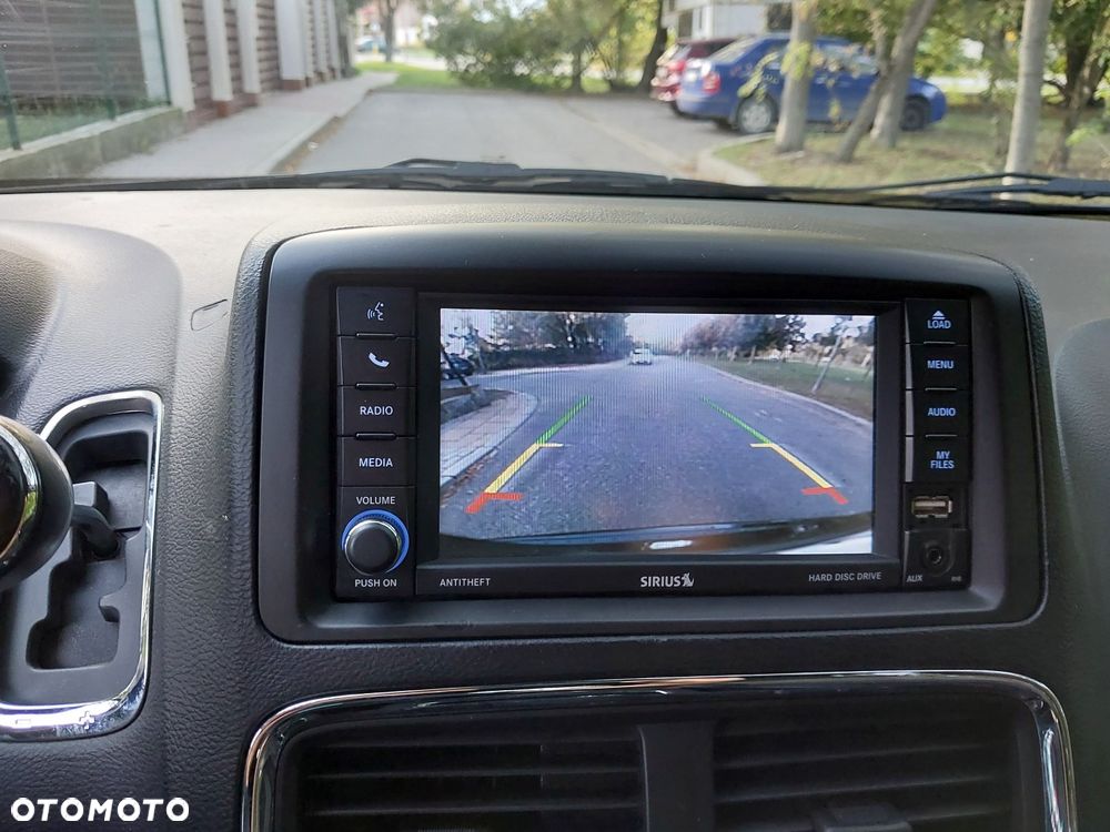 Dodge Grand Caravan - 34
