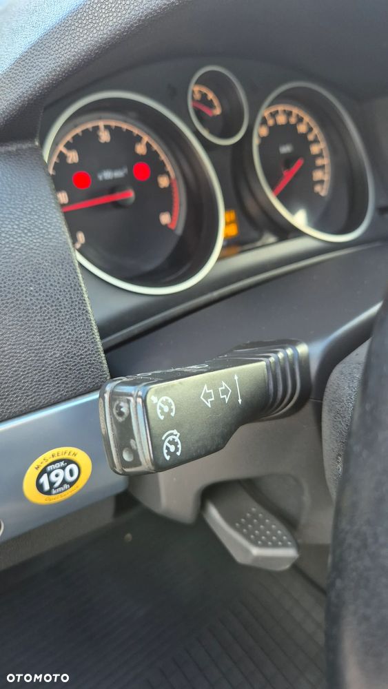 Opel Astra 1.7 CDTI DPF Cosmo - 8