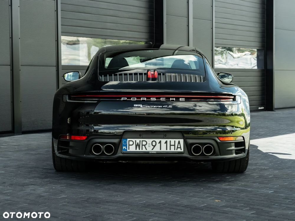 Porsche 911 Carrera 4S - 5