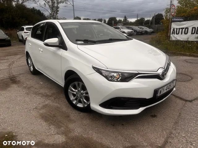 Toyota Auris - 1