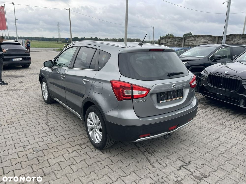 Suzuki SX4 S-Cross 1.0 T Comfort - 4