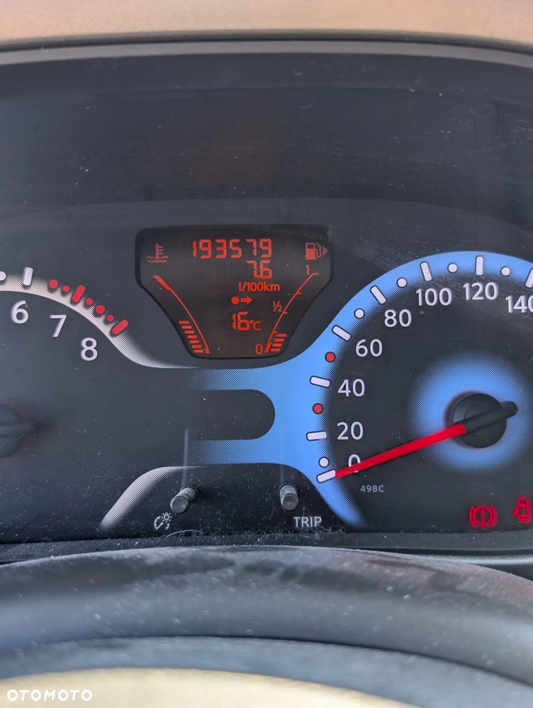 Nissan Cube 1.6 - 13