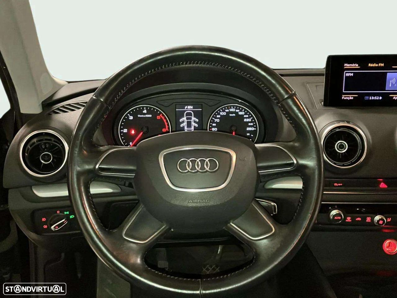 Audi A3 Sportback 1.6 TDI Advance - 11