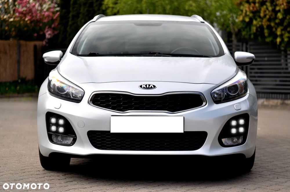 Kia Ceed 1.6 CRDi 136 ISG GT Line - 15