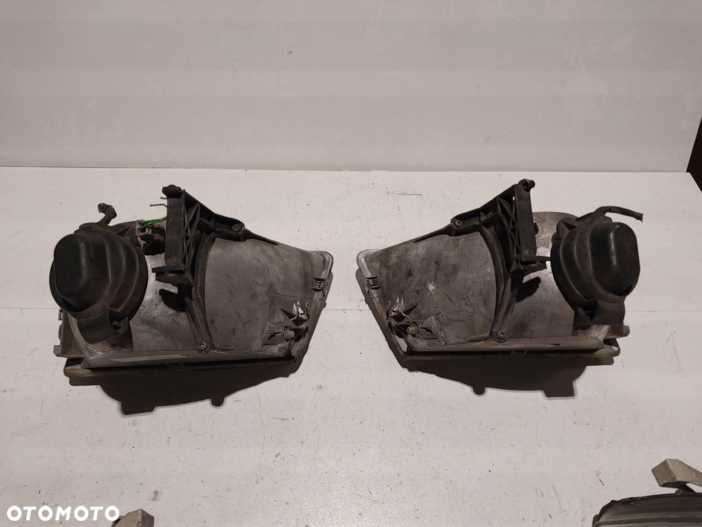 Peugeot 309 lampa przednia reflektor prawa lewa prawy lewy - 5