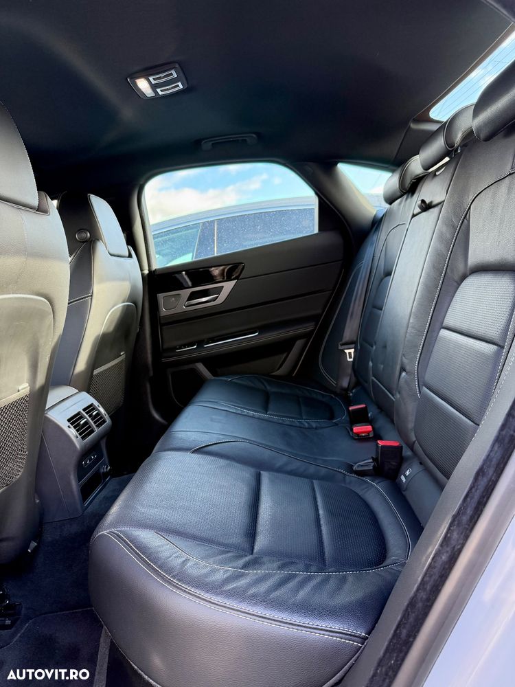 Jaguar XF 20d Aut. R-Sport - 10