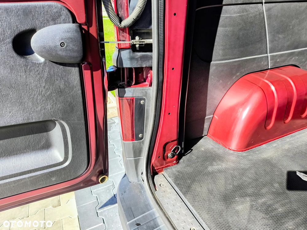Renault TRAFIC - 10