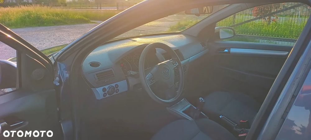 Opel Astra 1.4 Club - 16