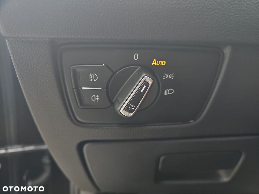 Volkswagen Passat - 18