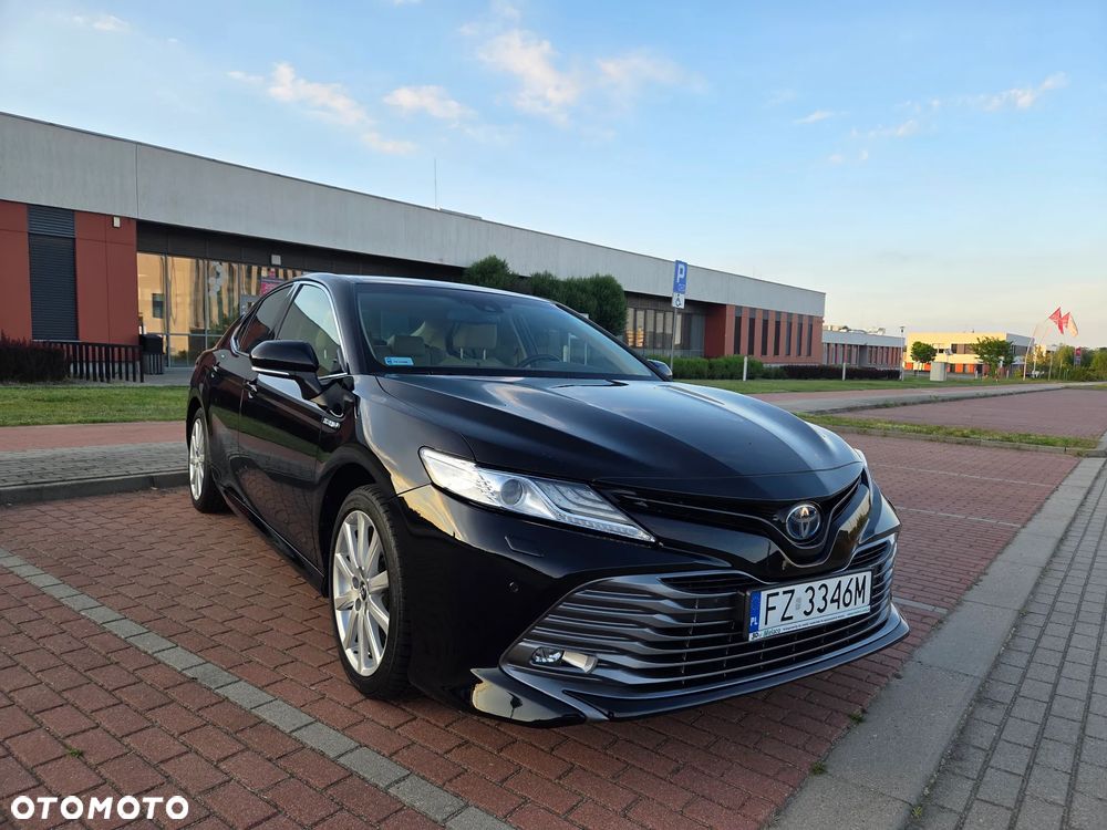 Toyota Camry 2.5 Hybrid Executive CVT - 1