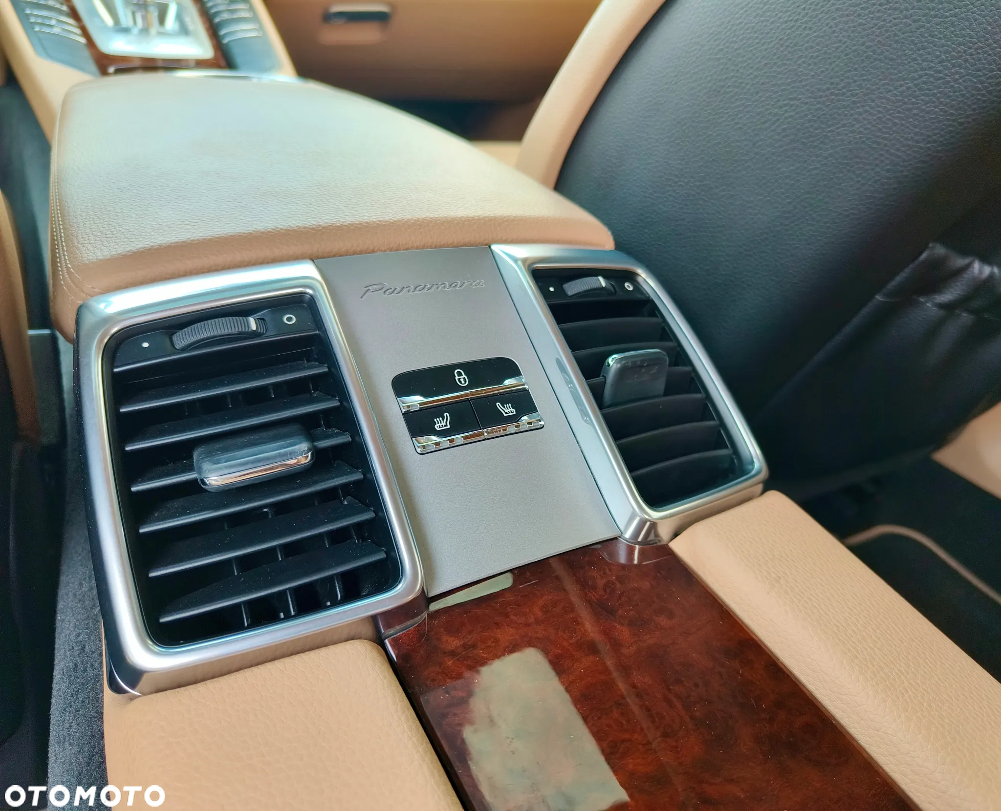 Porsche Panamera 4 PDK Platinum Edition - 20