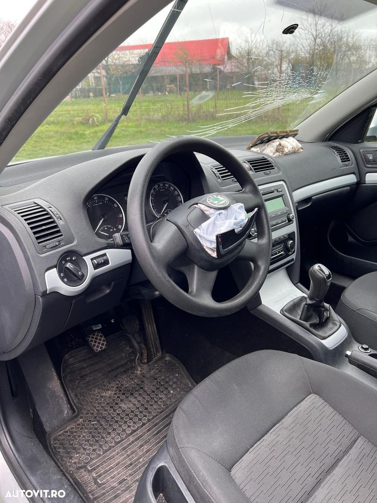 Skoda Octavia 1.6 MPI - 16