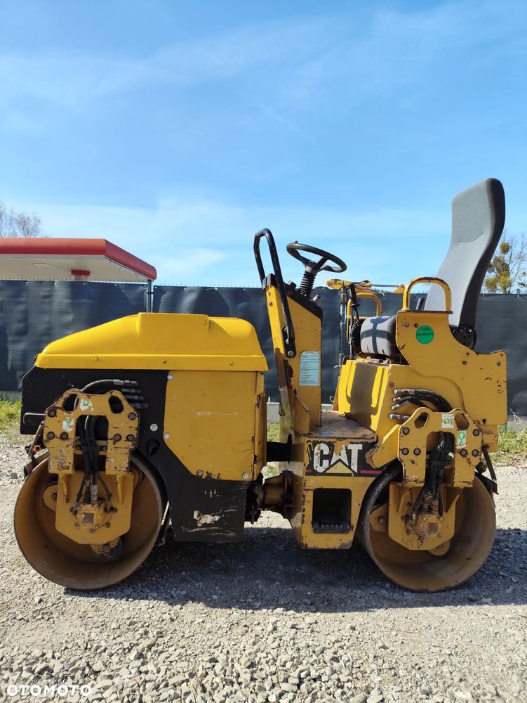 Caterpillar CB-114 - 10