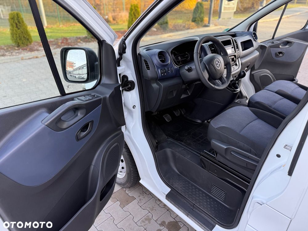 Opel Vivaro - 14