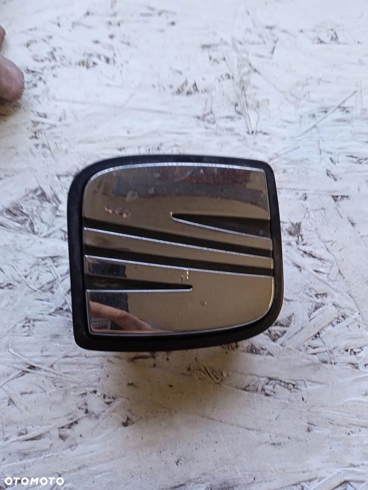 KLAMKA KLAPY BAGAŻNIKA SEAT LEON 2 II PRZEDLIFT - 1