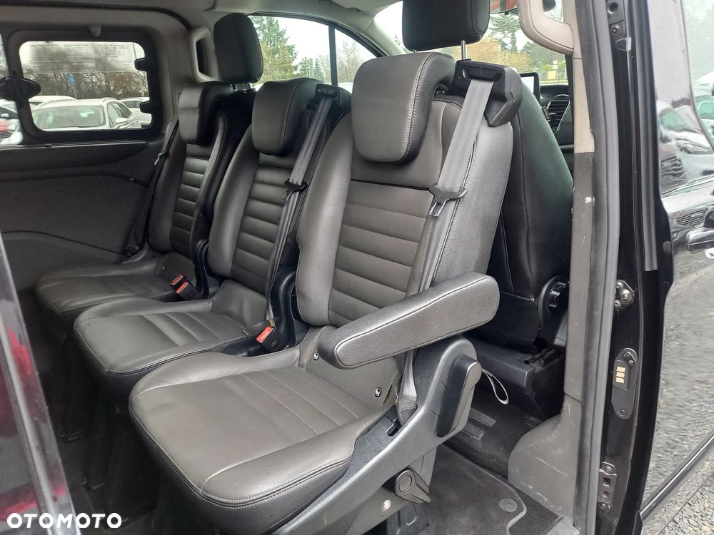 Ford Tourneo Custom - 18