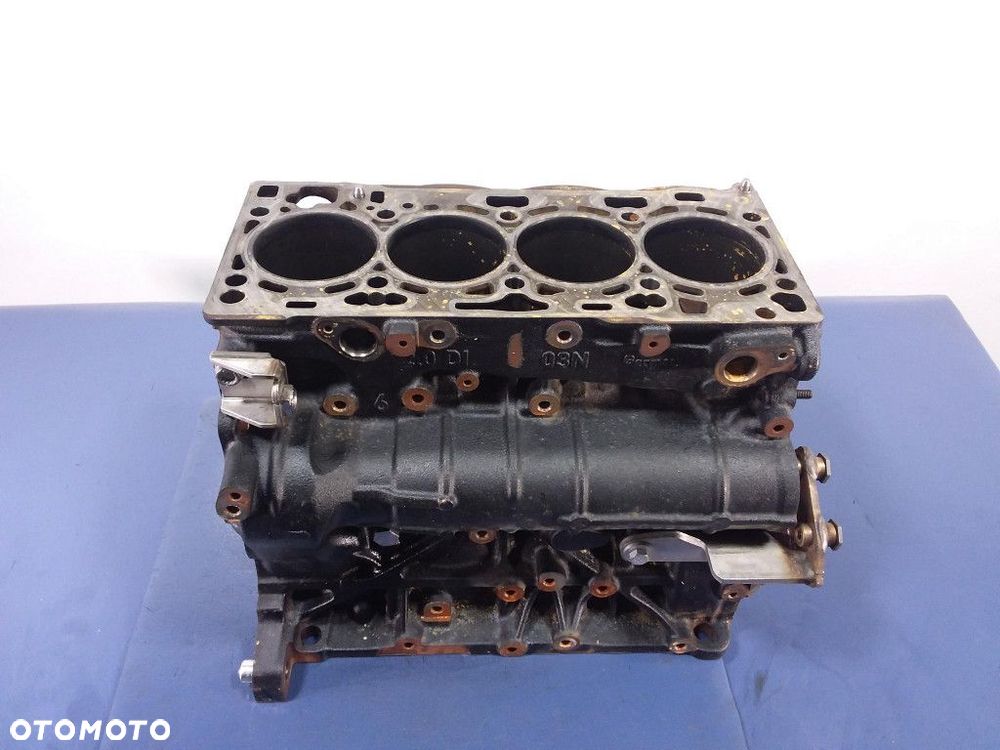SUPERB III 2.0 TDI DFCA BLOK SILNIKA 03N103011A - 4