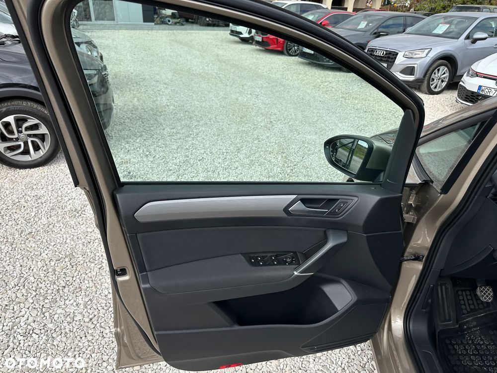 Volkswagen Touran 2.0 TDI BMT Comfortline - 14