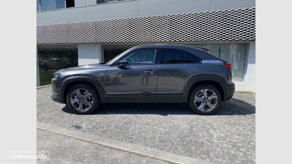 Mazda MX-30 e-SKYACTIV Makoto Urban Expression - 2