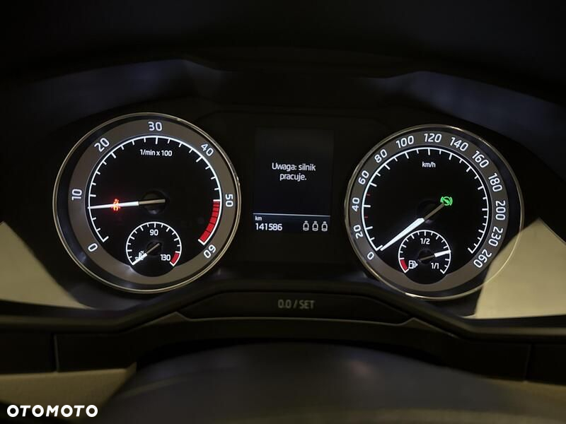 Skoda Superb 2.0 TDI SCR Style DSG - 14