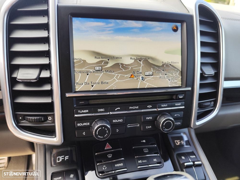 Porsche Cayenne - 15