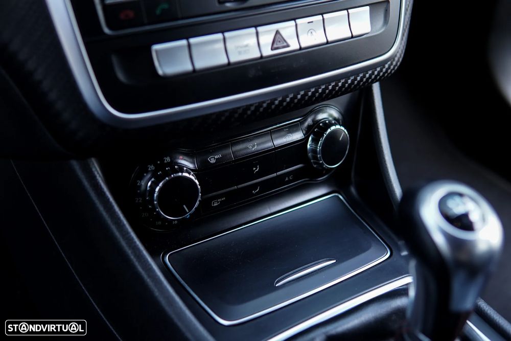 Mercedes-Benz A 180 CDI AMG Line - 29