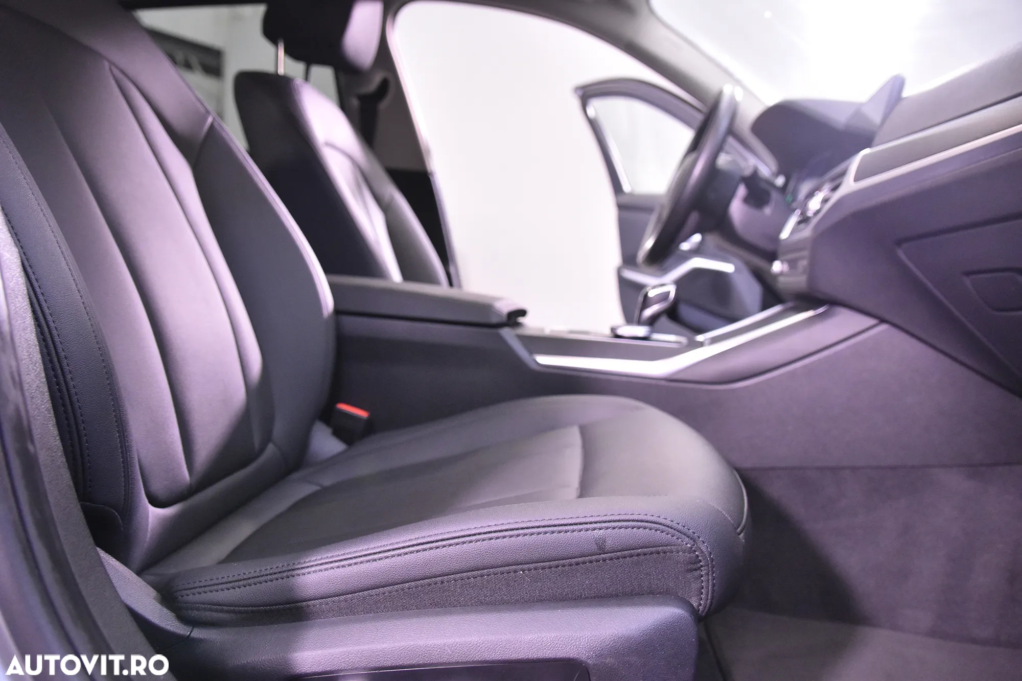 BMW Seria 3 330e Touring Aut. - 11