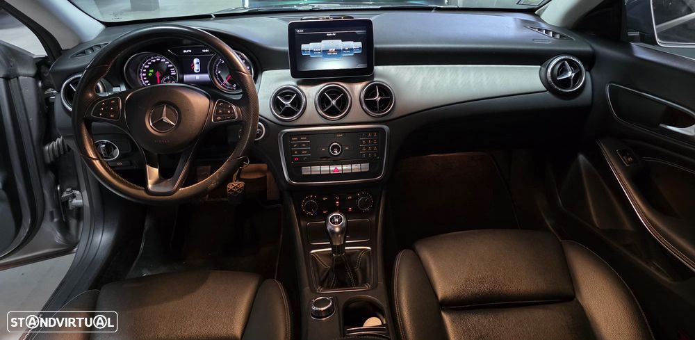 Mercedes-Benz CLA 180 d Urban - 24