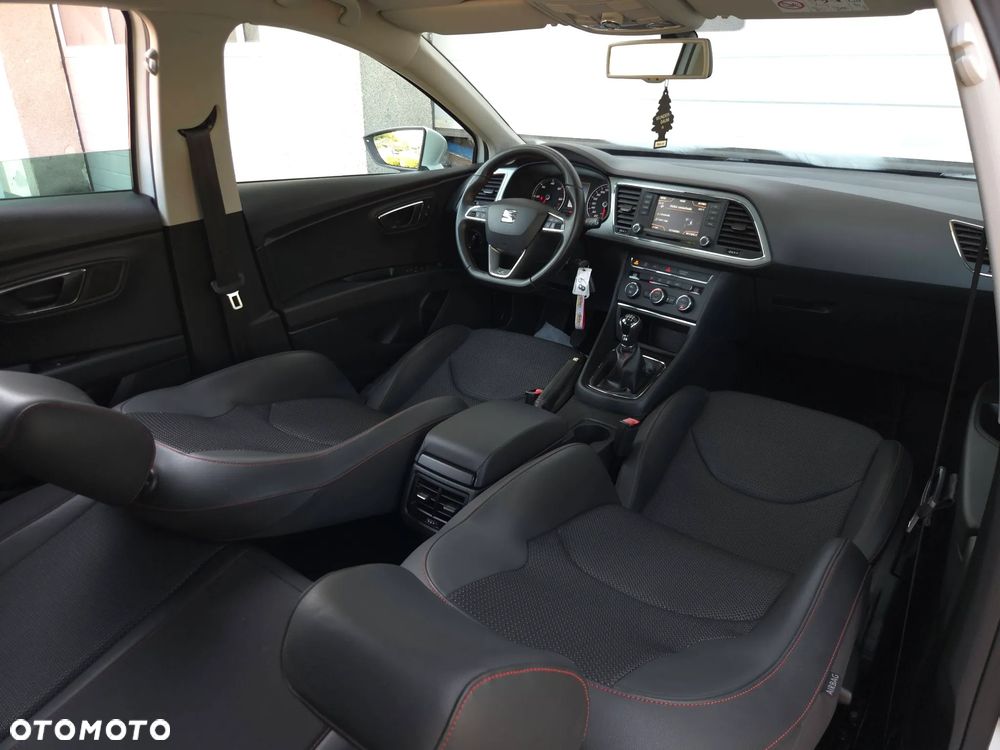 Seat Leon 2.0 TDI FR Black S&S - 32