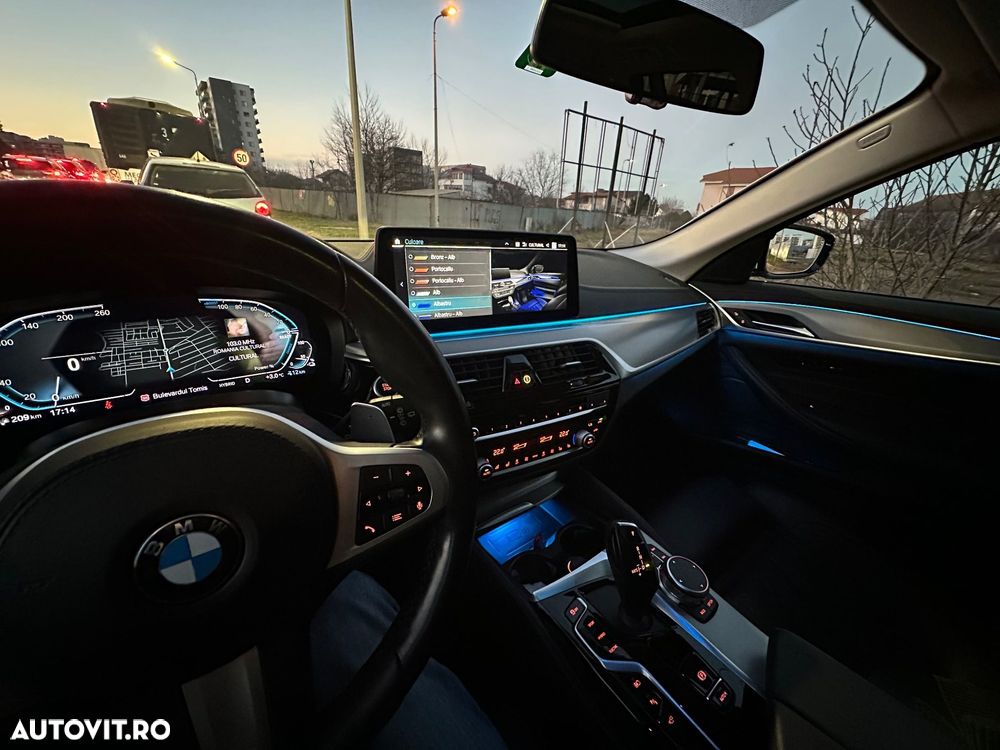 BMW Seria 5 530e Touring Aut. Luxury Line - 33
