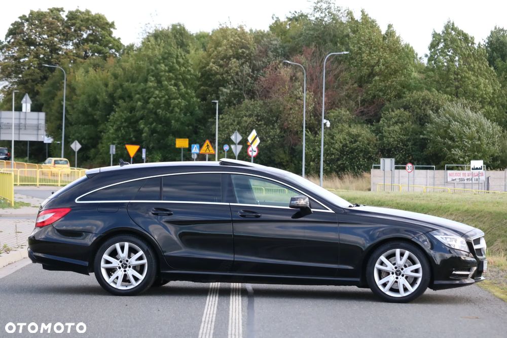 Mercedes-Benz CLS 350 CDI 4-Matic BlueEff - 23