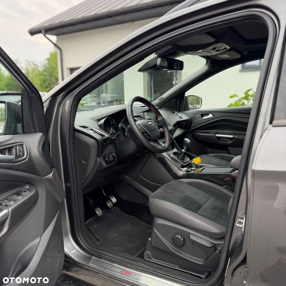 Ford Kuga - 40