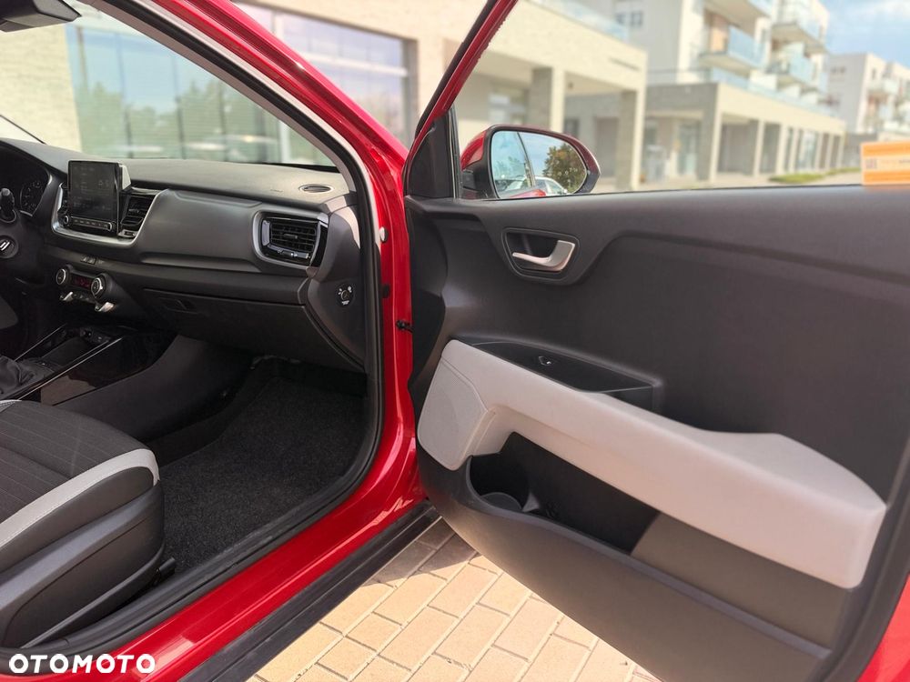Kia Stonic - 26