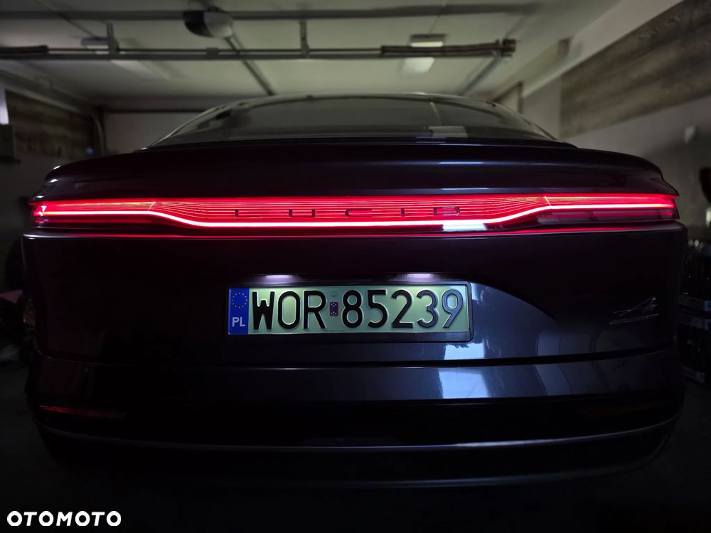 Lucid Air - 37