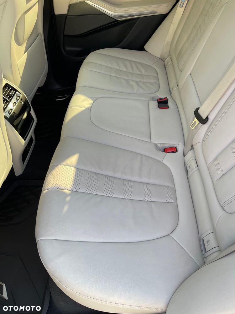 BMW X5 xDrive30d - 16