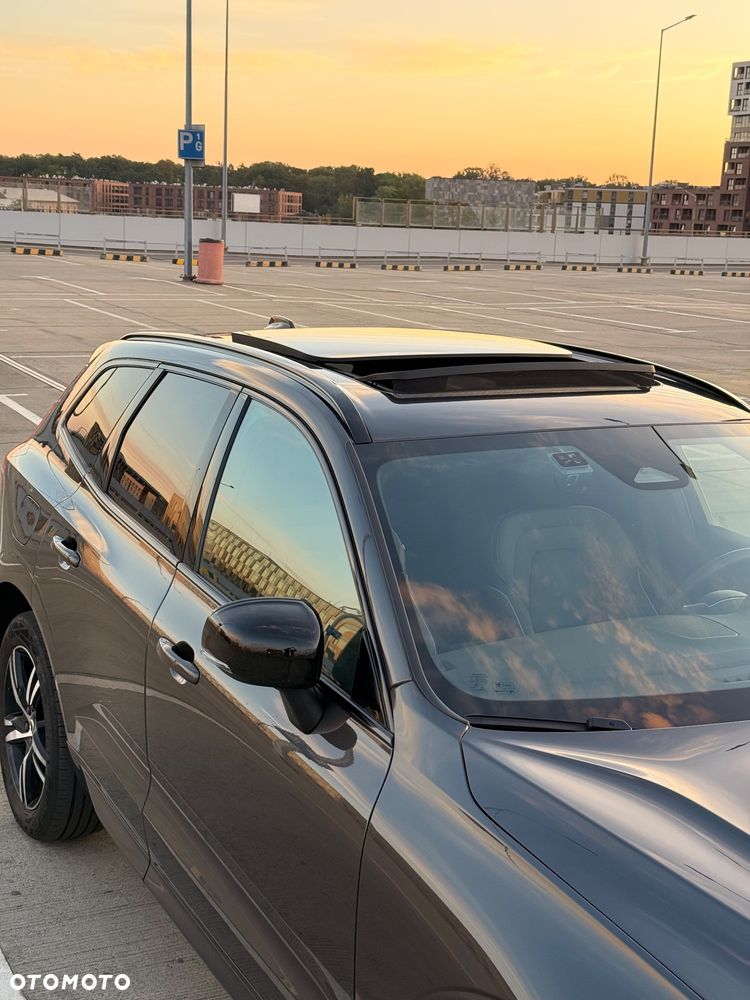 Volvo XC 60 B4 D Plus Dark - 4