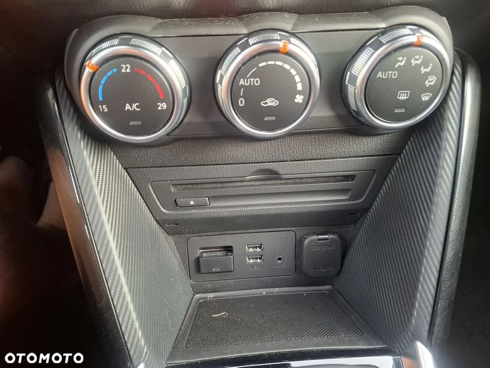 Mazda 2 - 10