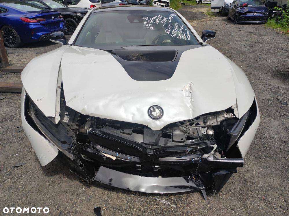 BMW i8 - 8