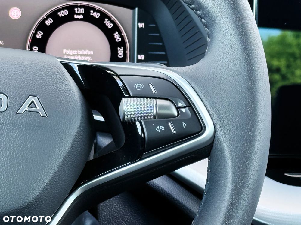 Skoda Octavia 1.5 TSI mHEV Selection DSG - 25