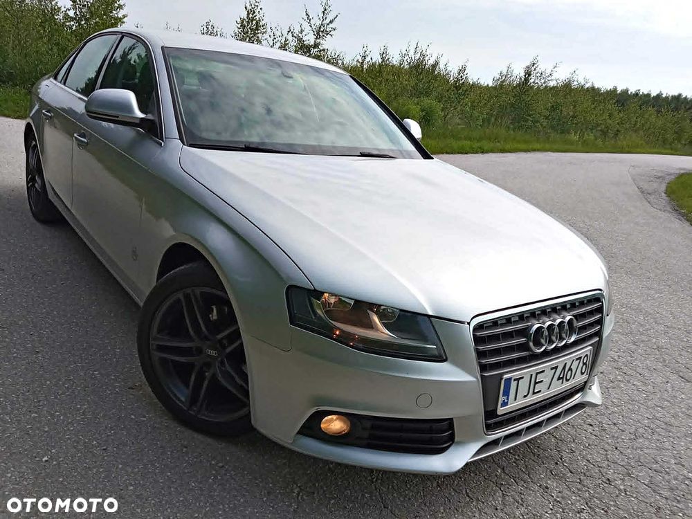 Audi A4 Limousine - 1