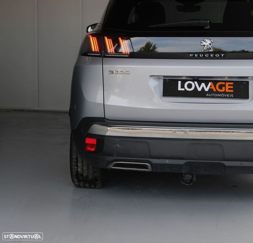 Peugeot 3008 1.6 Hybrid GT Pack e-EAT8 - 32